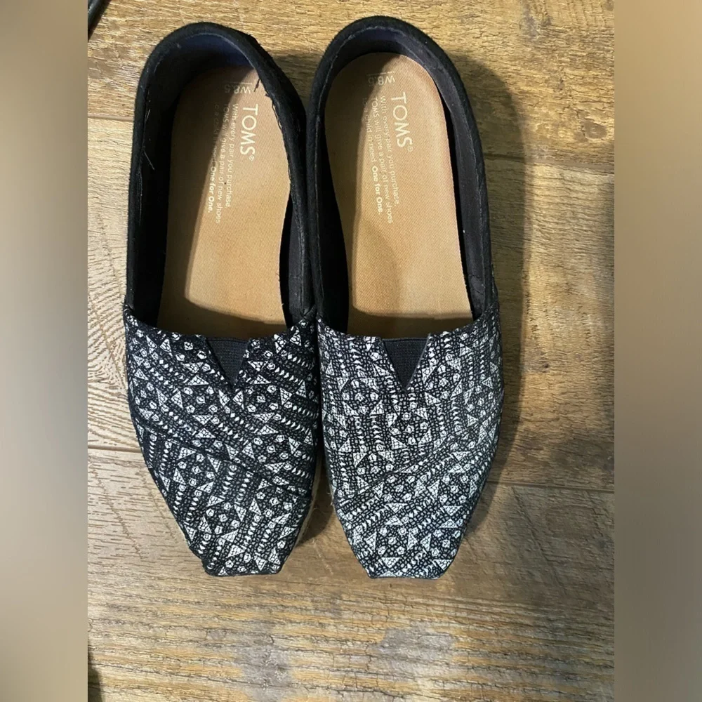 COPY - TOMS Espadrille Black and White Shoe Women’s Size 8.5W